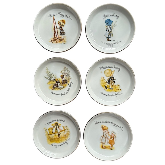 HOLLY HOBBIE Vintage Miniature Plate 3.5” Lasting Memories Collector 1975 Japan - Picture 1 of 9